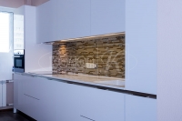 гладкие крашеные кухонные фасады белого цвета